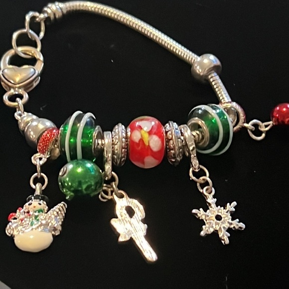 High quality Christmas charm bracelet 8 inch - Picture 2 of 5